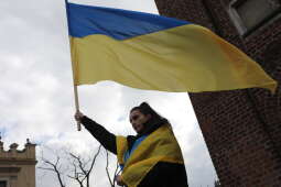 zdjęcie 27.02.2022, 13 14 52.jpg-Łańcuch solidarności z Ukrainą