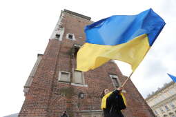 zdjęcie 27.02.2022, 13 16 44.jpg-Łańcuch solidarności z Ukrainą