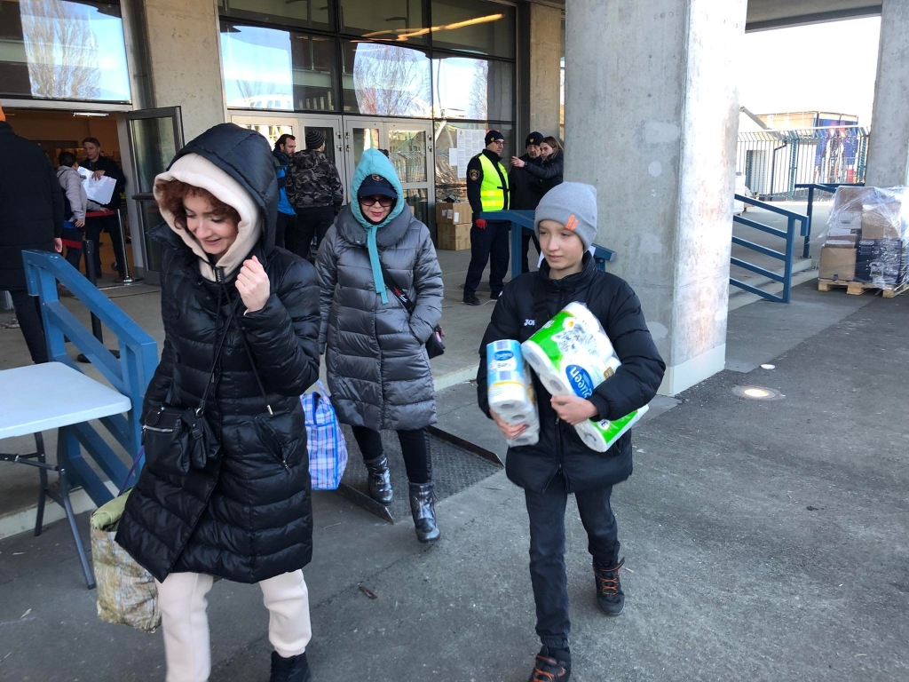 Pakiety pomocowe dla uchodźców na Stadionie Miejskim