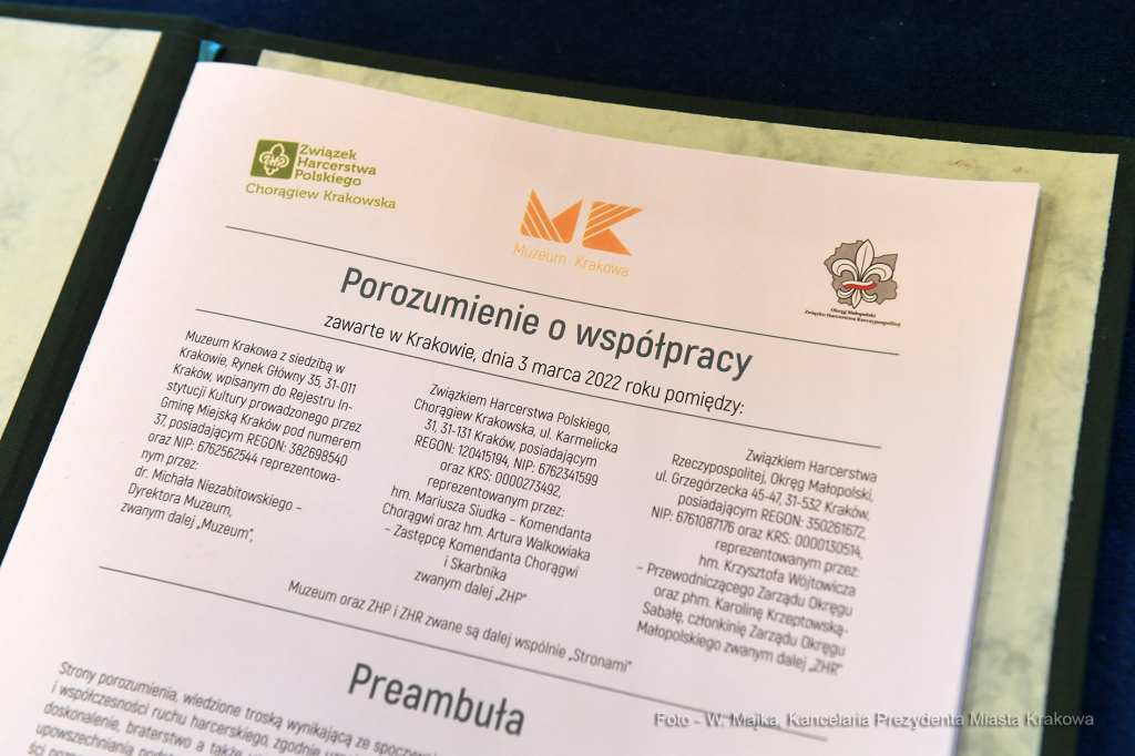 011jpg.jpg-podpisanie Porozumienia ws. Utworzenia Muzeum Ruchu Harcerskiego  Autor: W. Majka