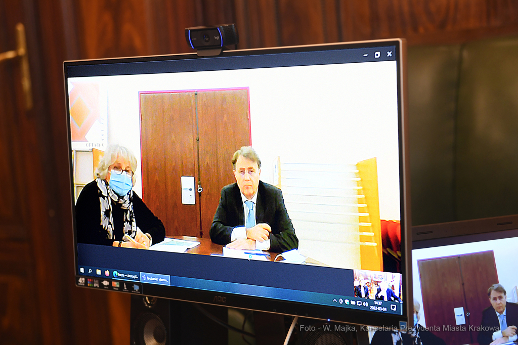 022jpg.jpg-Videorozmowa Prezydenta Miasta Krakowa z merem Orleanu  Autor: W. Majka