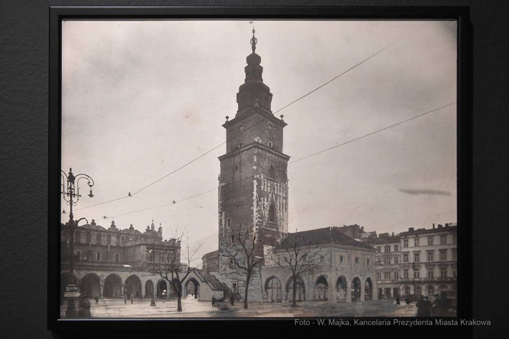 2121jpg.jpg-Niechciana stołeczność.  Autor: W. Majka