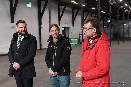 066jpg.jpg-Przekazanie repliki Dzwonu Zygmunta zwycięzcy licytacji