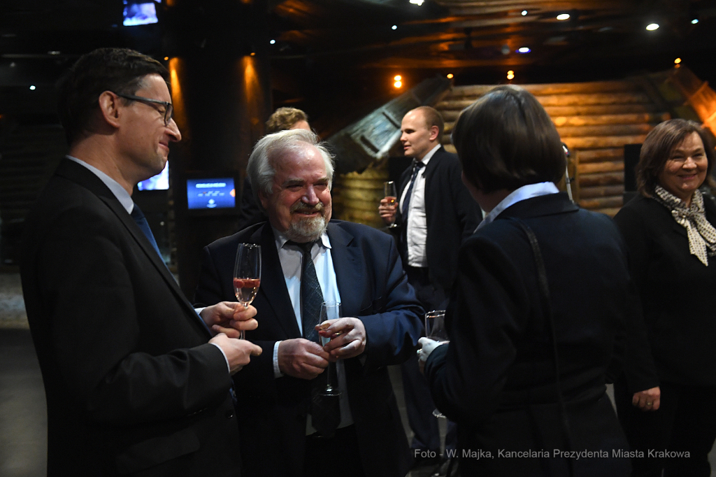 088jpg.jpg-Spotkanie z nowo mianowanymi profesorami  Autor: W. Majka