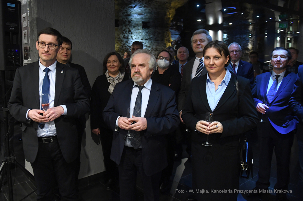 2121jpg.jpg-Spotkanie z nowo mianowanymi profesorami  Autor: W. Majka