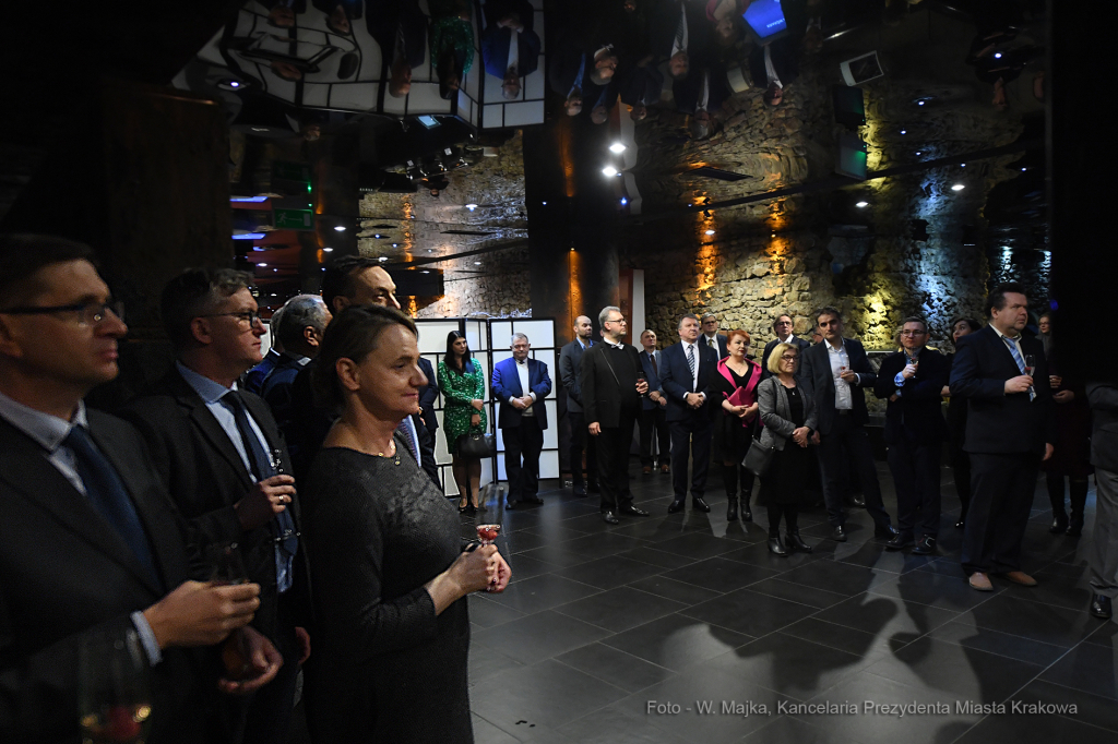 3030jpg.jpg-Spotkanie z nowo mianowanymi profesorami  Autor: W. Majka