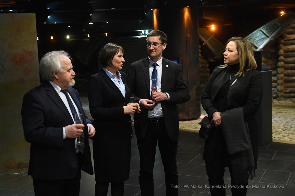 4444jpg.jpg-Spotkanie z nowo mianowanymi profesorami  Autor: W. Majka