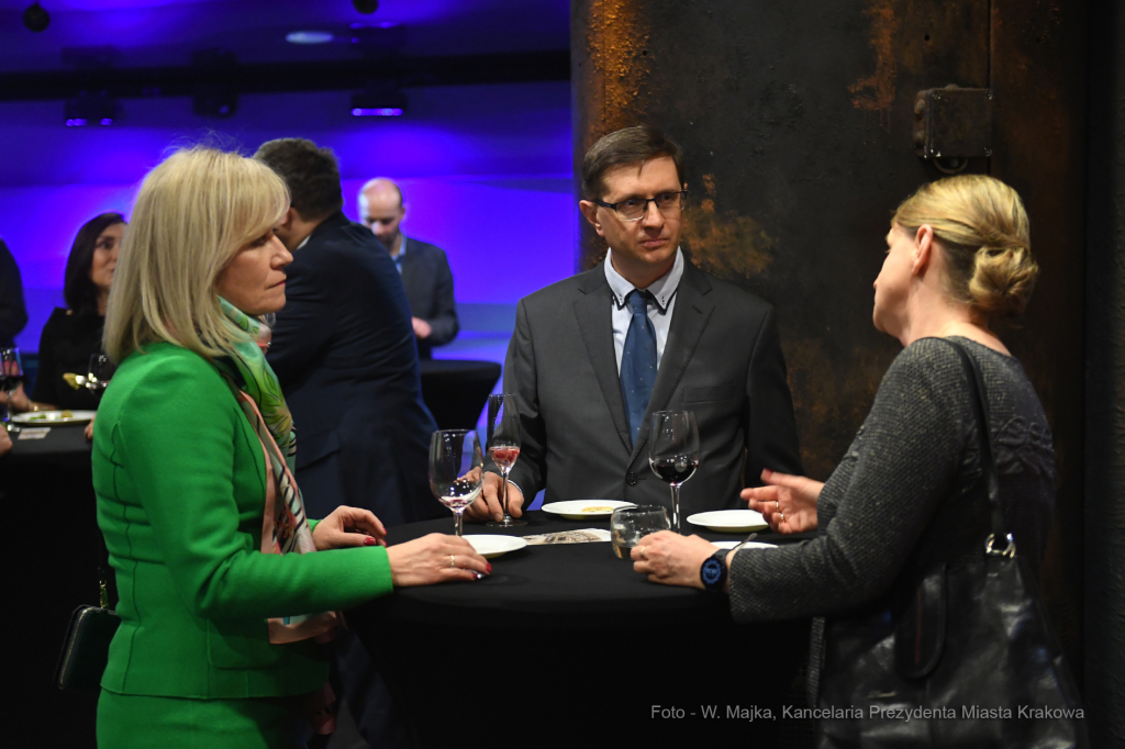 6464jpg.jpg-Spotkanie z nowo mianowanymi profesorami  Autor: W. Majka