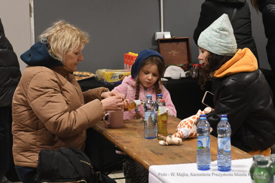 1111jpg.jpg-Wyjazd uchodźców z Krakowa do Orleanu