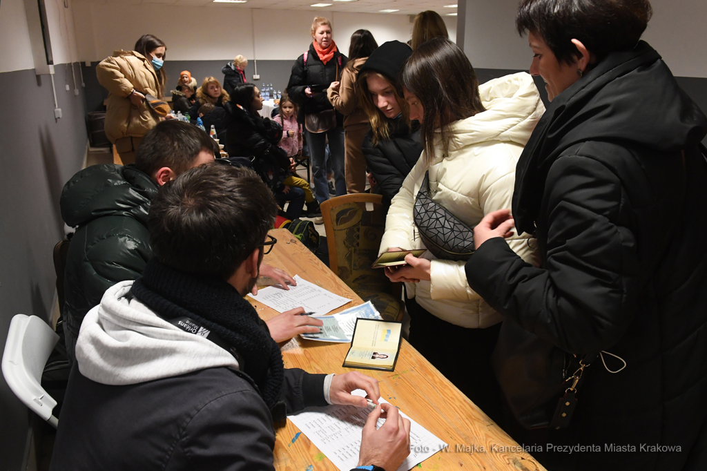 2929jpg.jpg-Wyjazd uchodźców z Krakowa do Orleanu  Autor: W. Majka