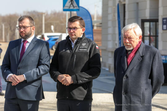 bs_220321_2464.jpg-Otwarcie Stacji Kolejowej Kraków Swoszowice, zwiedzanie Klubu Kultury CKP