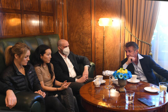 066jpg.jpg-Spotkanie Prezesem charytatywnej organizacji non-profit CORE response Seanem Pennem