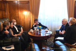 077jpg.jpg-Spotkanie Prezesem charytatywnej organizacji non-profit CORE response Seanem Pennem