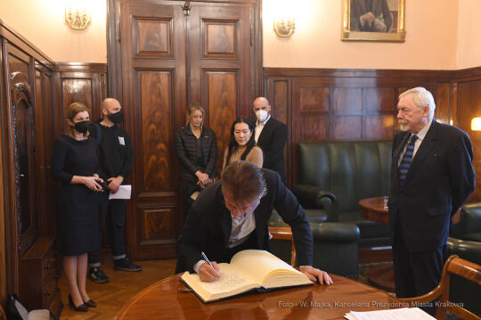 1111jpg.jpg-Spotkanie Prezesem charytatywnej organizacji non-profit CORE response Seanem Pennem