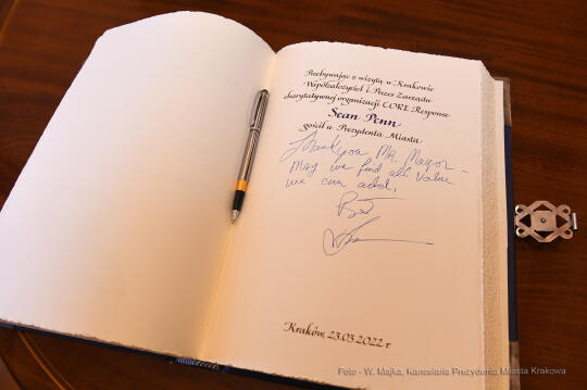 1212jpg.jpg-Spotkanie Prezesem charytatywnej organizacji non-profit CORE response Seanem Pennem