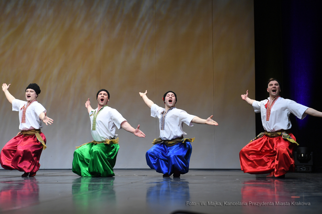 2121jpg.jpg-Balet Ukrainy „Virsky”  Autor: W. Majka