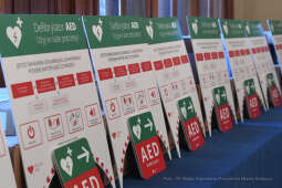 011jpg.jpg-Defibrylatory