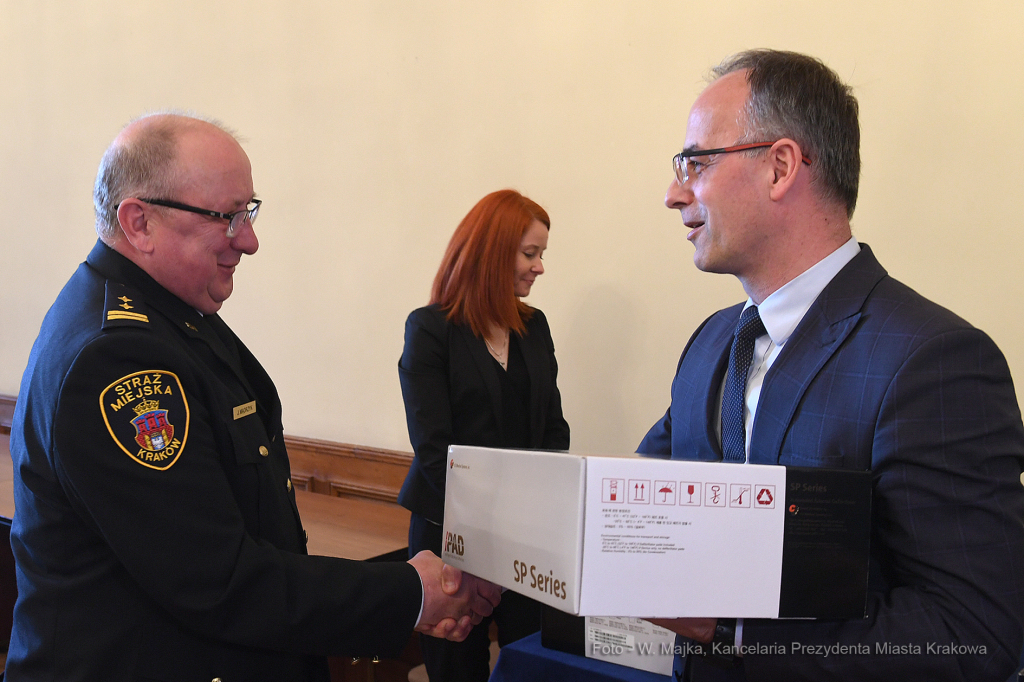 088jpg.jpg-Defibrylatory  Autor: W. Majka