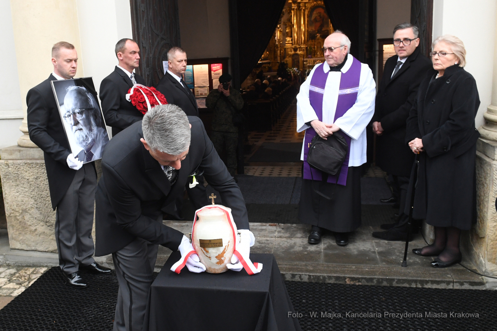 055jpg.jpg-Przeniesienie prochów śp. prof. Krzysztofa Pendereckiego  Autor: W. Majka