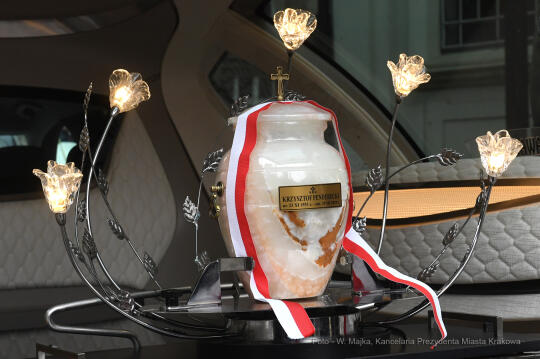 4242jpg.jpg-Przeniesienie prochów śp. prof. Krzysztofa Pendereckiego