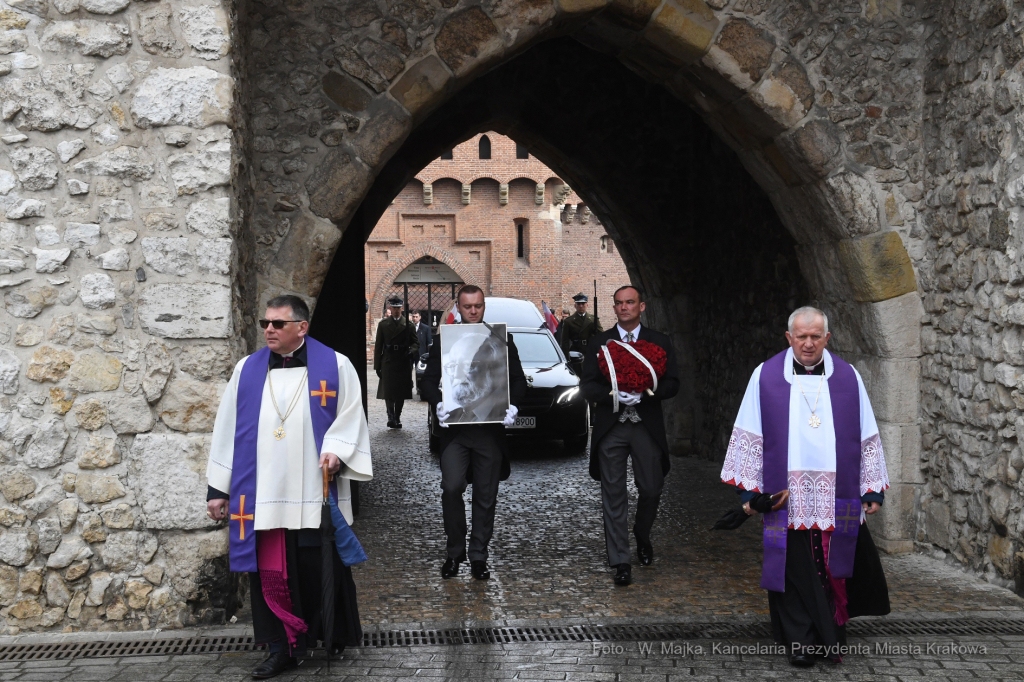 5757jpg.jpg-Przeniesienie prochów śp. prof. Krzysztofa Pendereckiego  Autor: W. Majka