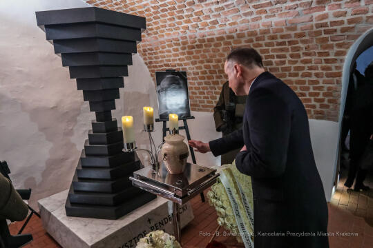 bs_220329_4984.jpg-Penderecki, Panteon Narodowy, Majchrowski, Duda