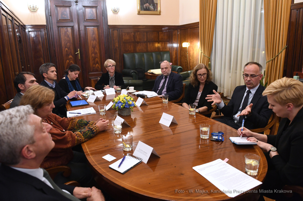 066jpg.jpg-Wysoki Komisarz ds. Uchodźców  Autor: W. Majka