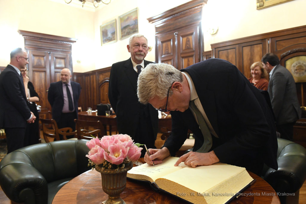 1111jpg.jpg-Wysoki Komisarz ds. Uchodźców  Autor: W. Majka