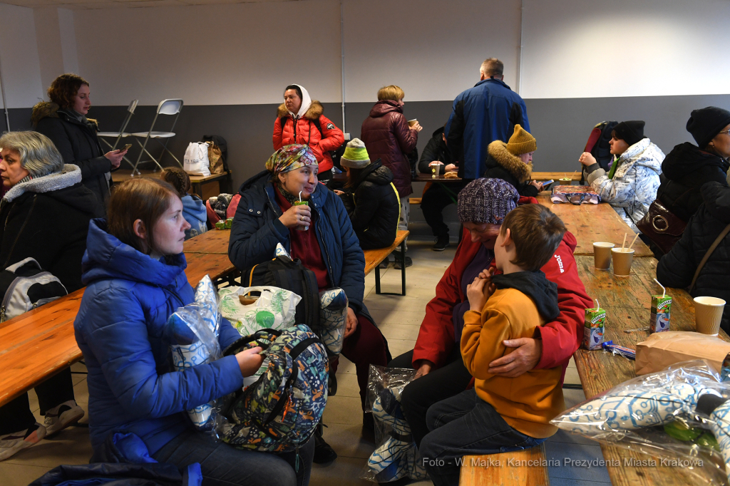 055jpg.jpg-Wyjazd uchodźców ukraińskich z Krakowa do Solury  Autor: W. Majka
