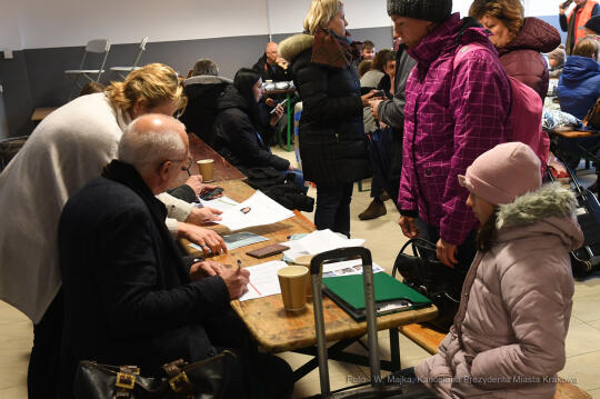 066jpg.jpg-Wyjazd uchodźców ukraińskich z Krakowa do Solury