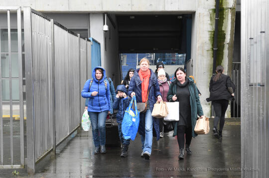 077jpg.jpg-Wyjazd uchodźców ukraińskich z Krakowa do Solury