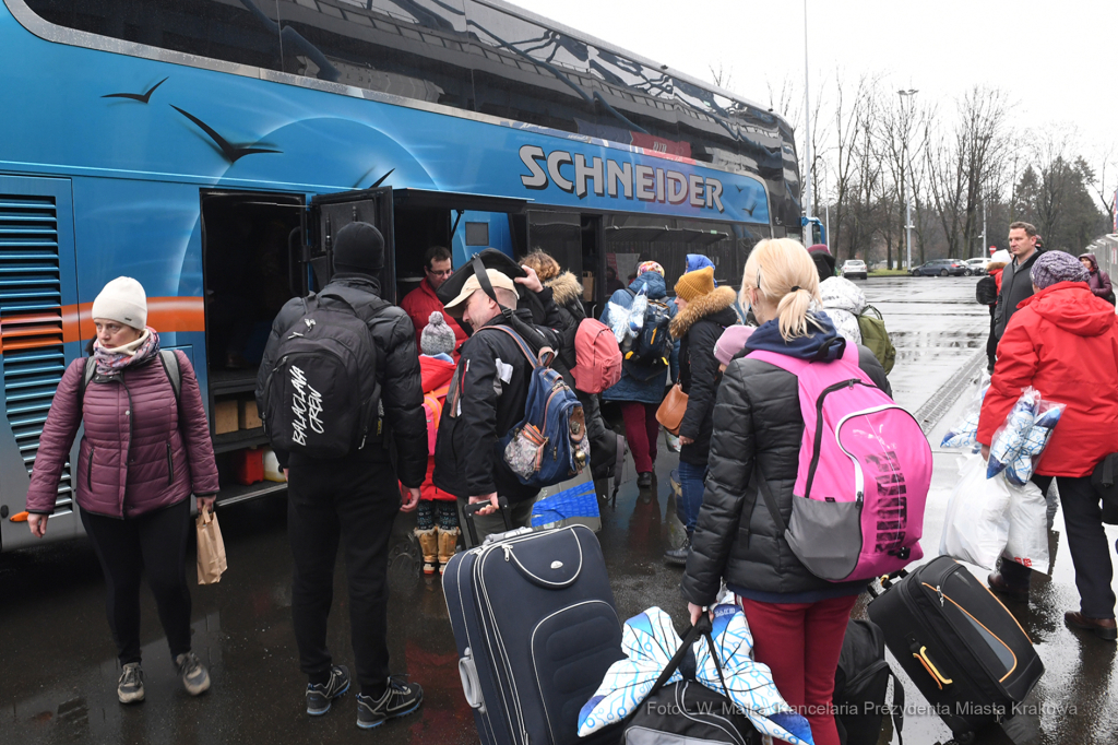 088jpg.jpg-Wyjazd uchodźców ukraińskich z Krakowa do Solury  Autor: W. Majka