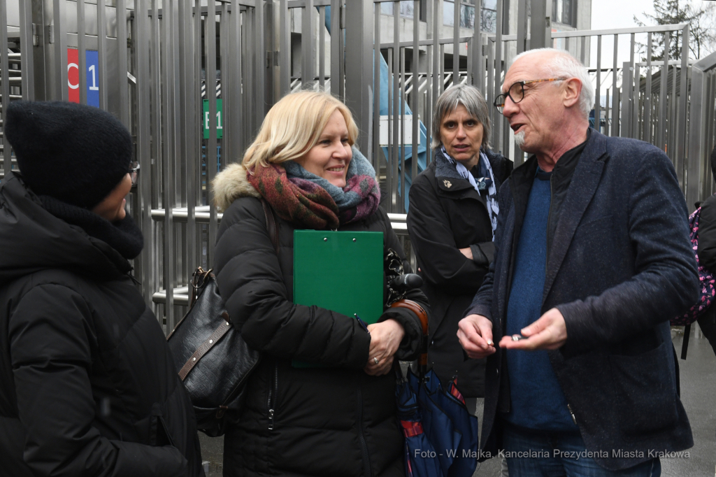 1616jpg.jpg-Wyjazd uchodźców ukraińskich z Krakowa do Solury  Autor: W. Majka