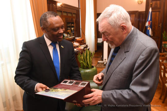 066jpg.jpg-Ambasador Rwandy  Anastase Shyaka