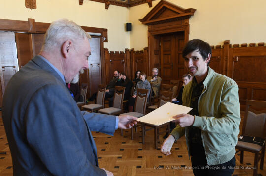 044jpg.jpg-Zespołu ds. Murali,