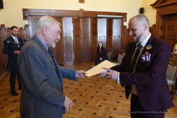 1414jpg.jpg-Zespołu ds. Murali,