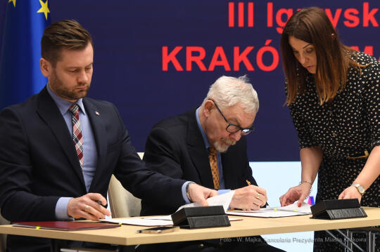 099jpg.jpg-III Igrzyska