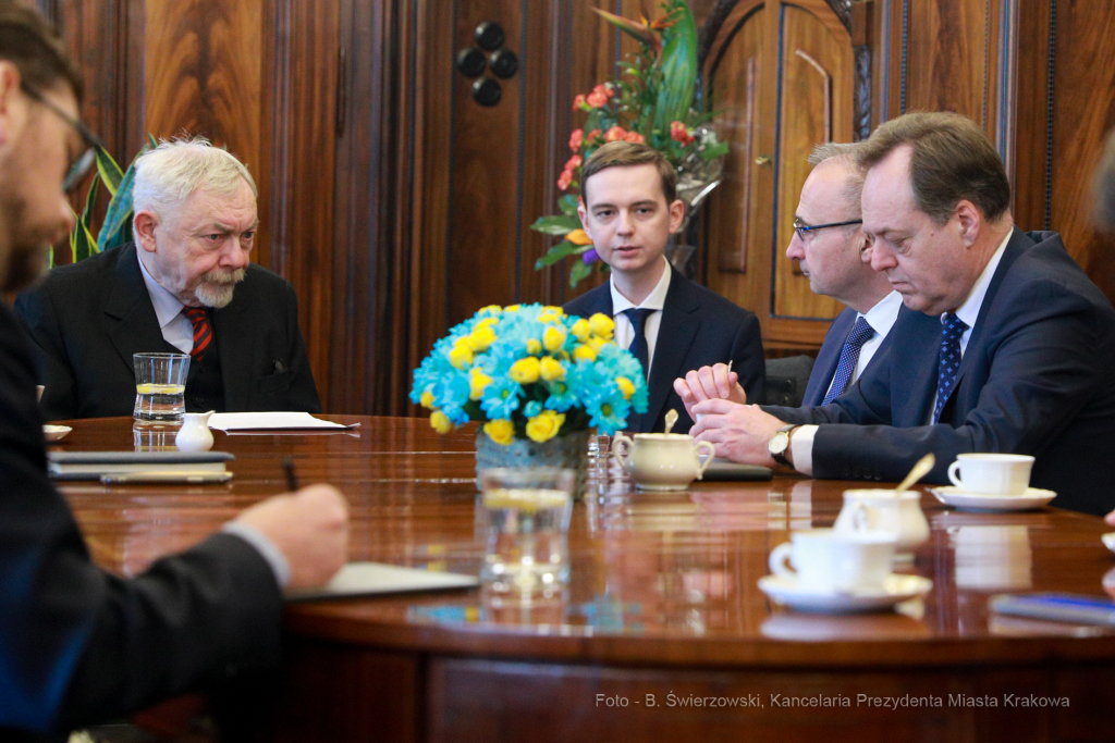 bs_220409_6215.jpg-Minister, Chorwacja, Majchrowski, Wizyta, Gabinet  Autor: B. Świerzowski