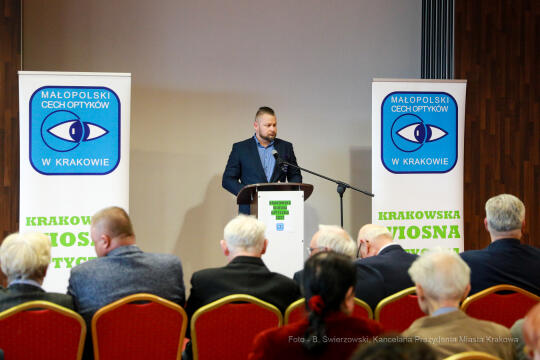 bs_220409_6316.jpg-Targ Branżowe, Majchrowski, Optyczna Wiosna 2022