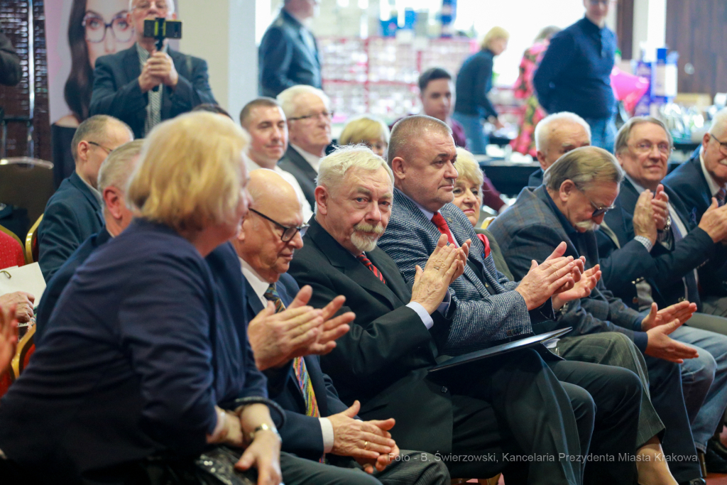 bs_220409_6345.jpg-Targ Branżowe, Majchrowski, Optyczna Wiosna 2022  Autor: B. Świerzowski