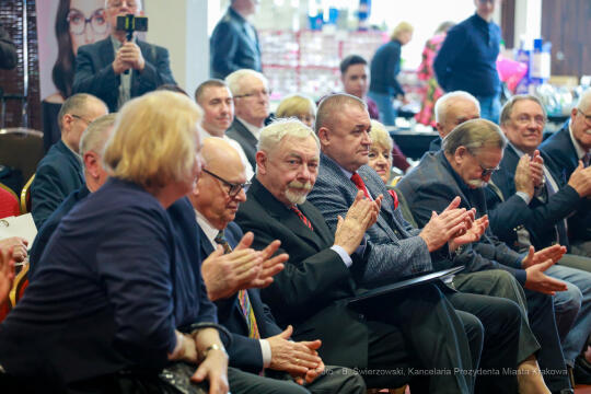 bs_220409_6345.jpg-Targ Branżowe, Majchrowski, Optyczna Wiosna 2022