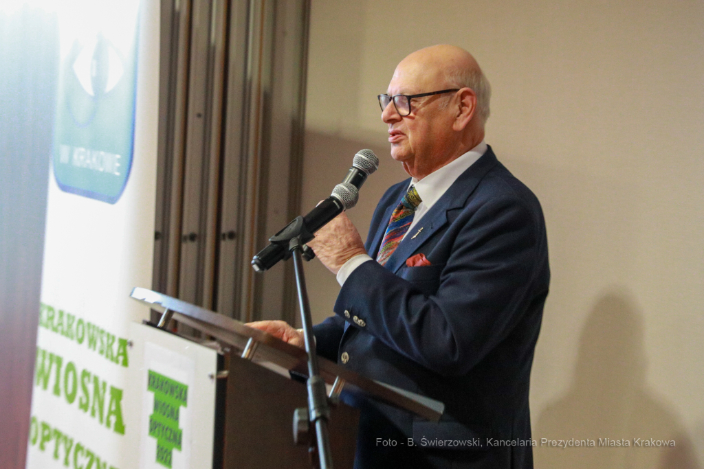 bs_220409_6428.jpg-Targ Branżowe, Majchrowski, Optyczna Wiosna 2022  Autor: B. Świerzowski