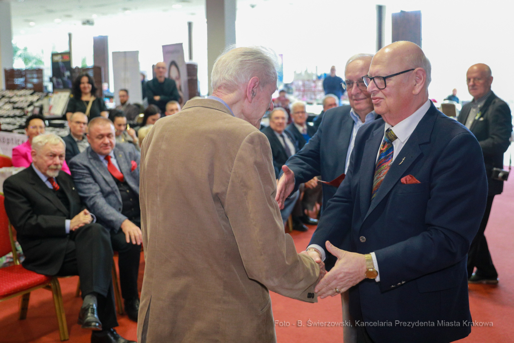 bs_220409_6482.jpg-Targ Branżowe, Majchrowski, Optyczna Wiosna 2022  Autor: B. Świerzowski