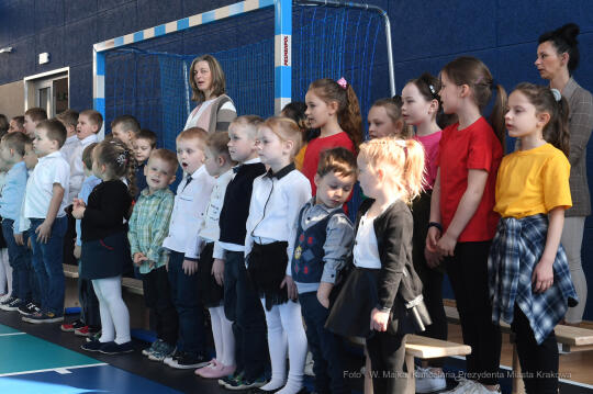 1010jpg.jpg-hali sportowej przy Szkole Podstawowej nr 74, ul. Branicka