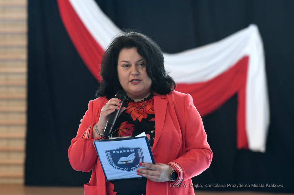 1414jpg.jpg-hali sportowej przy Szkole Podstawowej nr 74, ul. Branicka  Autor: W. Majka