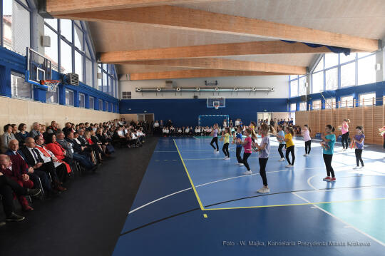 2020jpg.jpg-hali sportowej przy Szkole Podstawowej nr 74, ul. Branicka