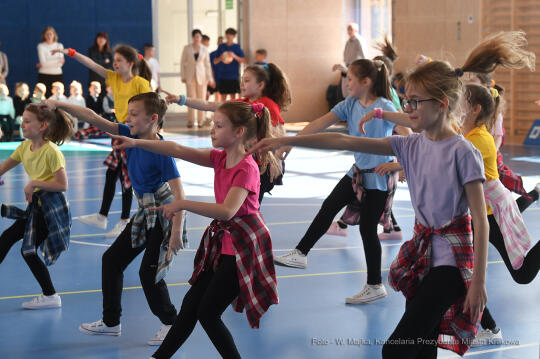 2727jpg.jpg-hali sportowej przy Szkole Podstawowej nr 74, ul. Branicka