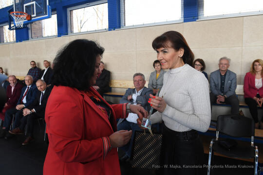 2828jpg.jpg-hali sportowej przy Szkole Podstawowej nr 74, ul. Branicka