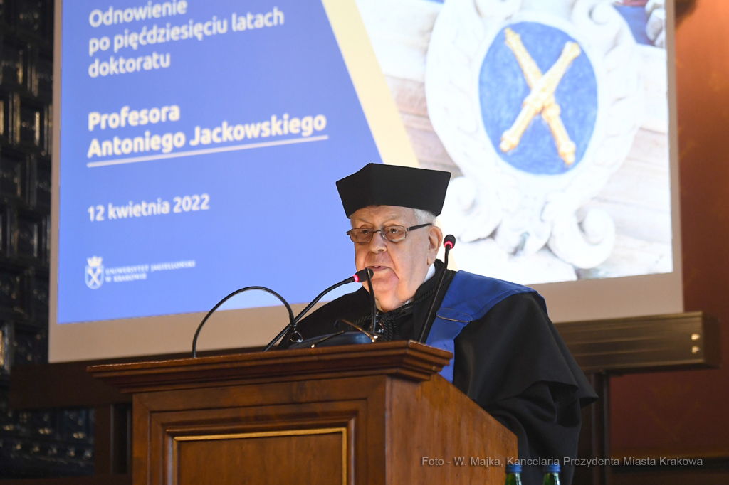 1414jpg.jpg-Odnowienie po pięćdziesięciu latach doktoratu prof. Antoniego Jackowskiego  Autor: W. Majka