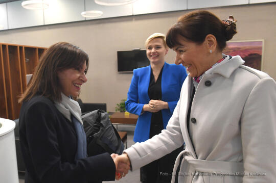 011jpg.jpg-Mer Paryża Panią Anne Hidalgo